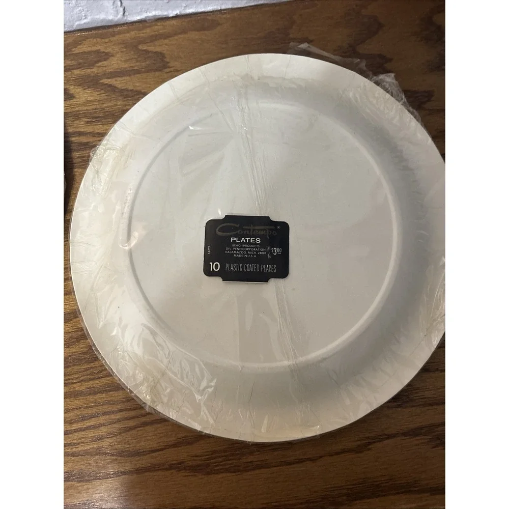 Two Packs Of Vintage Paper Plates, Pan Marker And Contempo Brands   New !‎